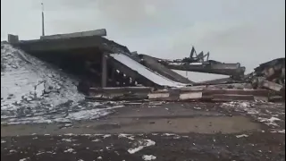 611. Украина (Ukraine) Мост в Волновахе после взрывов.Видео от местных жителей.