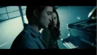 Twilight Piano Scene (Edward And Bella)