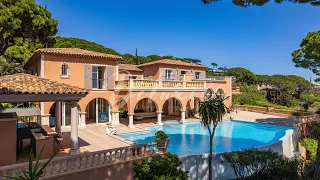 Propriété d'Exception : Splendide Maison avec Vue Mer et Piscine Chauffée à Sainte-Maxime.
