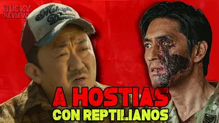 CAZADORES EN TIERRA INHÓSPITA (2024) | EL BUD SPENCER COREANO VS LOS REPTILIANOS