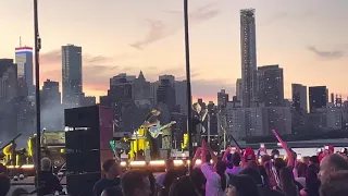 Coldplay - Yellow (Live New York 2021)