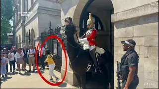 King’s Guard YELLED At Woman, Alert POLICE officer RUSHED To Check | Horse Guards