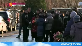 Проходят первые похороны погибших в авиакатастрофе