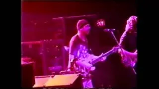 Mike's Song › I Am Hydrogen › Weekapaug Groove - 1995-10-19 | Municipal Auditorium, Kansas City, MO