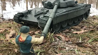 Tank T72 vs Superman