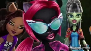 ( Monster High) Кэтти Нуар Фараон и Клодин Вульф. Клип- Не танцуй!