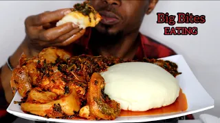 Eating Big Bites Fufu With Vegetable Stew And Cow Feet And Hard Chicken. Asmr African Food Mukbang