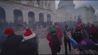 Der Trump-Mob im Kapitol: Maskierte mit Waffen - hier Bilder der Ausschreitungen in Washington