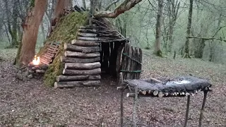 Build A Barbecue For A Beautiful And Dreamy Log Cabin - Solo Overnight Outdoor Cooking With Kebab