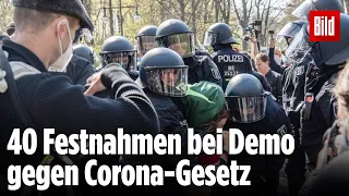 Querdenker-Demo in Berlin: Polizei löst Protest gegen Corona-Gesetz auf