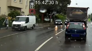 Sonderbare Vorkommen auf der Straße