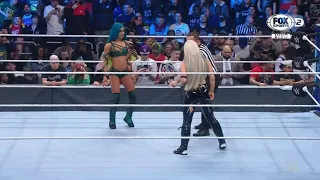 Sasha Banks Vs Liv Morgan - WWE SmackDown Español Latino: 08/04/2022