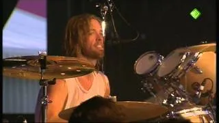 Pinkpop 2011: Foo Fighters - Dave Grohl introducing band + Cold Day in the Sun