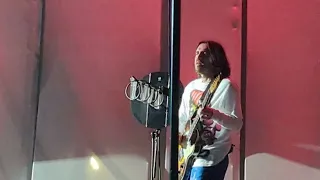 John Frusciante on his knees to his fans, Slane Castle Style (Live @ Nos Alive Lisbon 6/7/2023)