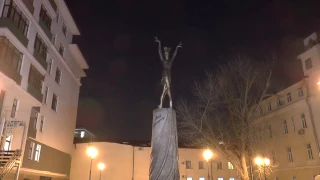 Памятник балерине Майе Плисецкой открыли в Москве