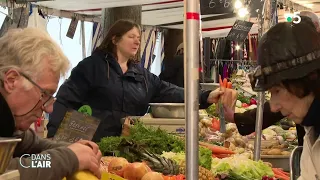 Consommation : une révolution imposée par l'inflation - Reportage #cdanslair 28.12.2023