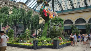 The Las Vegas Strip Walking Tour on 6/11/23 around 10am in 4k. Clouds all over & a few entertainers!