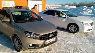 Сравнение размеров салона LADA Vesta SW и Toyota Camry VX50 Чей больше?