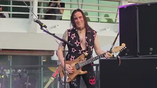 EXTREME Live "Cupid's Dead" on the Monsters of Rock Cruise 2023 Pool Stage