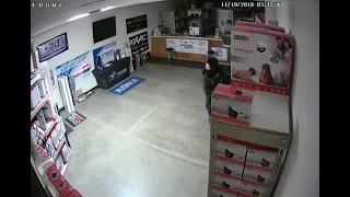 Thieves break into Gahanna security store