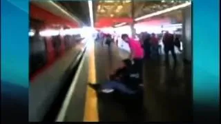 Mulher escapa de ser atropelada por um trem  - Repórter Brasil (noite)