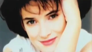 "Stranger Things" Winona Ryder - E! True Hollywood Story