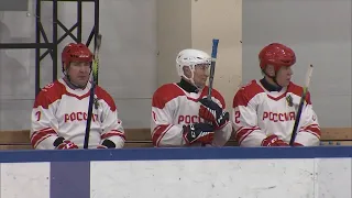 GLOBALink | Putin and Lukashenko play ice hockey after talks in St. Petersburg