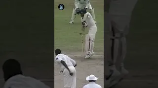Curtly Ambrose shocks Sachin Tendulkar with a stunning delivery #shorts #ipl2023