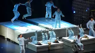 Glee Live- Jump