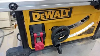 DeWALT 7492 Моя оценка 8 из 10. Работаю на пиле 9 месяцев.