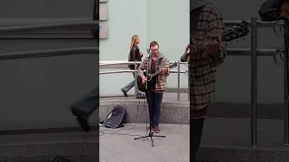 Уличный музыкант в Санкт-Петербурге