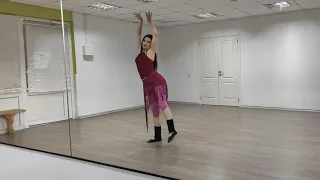 Танец живота. Техника исполнения движения " Проходка" или " Пьяная женщина"