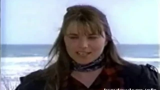 Lucy Lawless in The adventures of the black stallion