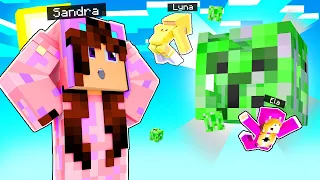 QUÉ HAY EN LA CABEZA DEL CREEPER? 😱 EXPLORANDO CABEZAS GIGANTES 🔥 Sandra Cires Play con Lyna y Ela