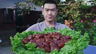 【食味阿远】阿远买了10斤五花肉，做道“稻香五花肉”吃，大块儿肉吃顶人 | Shi Wei A Yuan
