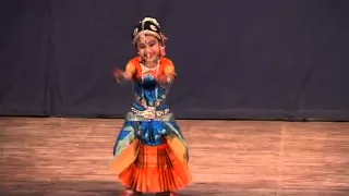 AnanyaKurup_BharatNatyamperformance at the age of 4 - part 1 .mp4