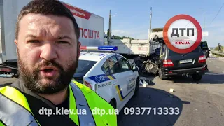 Очередная смерть на дорогах Киева: #Выдубичи. Водитель #Тойота Ленд Круизер на высокой скорости ехал