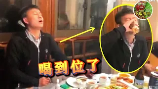 最怕酒桌上唱《安和桥》，大哥闷了一口酒后，果然有内味儿了！