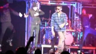 Justin Bieber with Usher - "Somebody To Love" LA 10/25/10