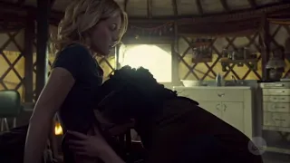 #22 CZ Orphan Black: Cophine scenes (Cosima & Delphine) 5 season (5x01/04) - CZ subt.