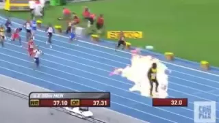 Usain Bolt does the running man to the finish line [EDIT] VERY FUNNY