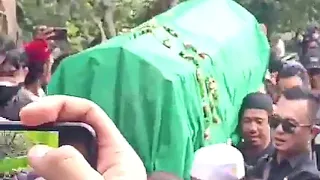 LIVE | Pemakaman Jenazah Ki Joko Bodo di TPU Kober Lubang Buaya