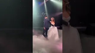 Красивый свадебный танец с поддержками