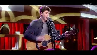 Shawn Mendes, en Live avec "Stitches" - C à vous - 04/03/2016