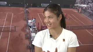 Emma Raducanu accidentally says "WTF" in Italian. Cute reaction.