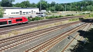 BR 232 703 mit Güterzug 51617 als Umleitung durch Bayreuth NBY am 15.7.2023