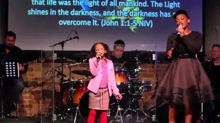 Mum & Daughter Singing "The Blood will never lose it's power".