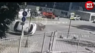 Момент ДТП с перевертышем в центре Тулы попал на видео