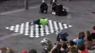 New Orleans Breakdancing - Sweet head slide.