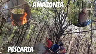pescaria em igapó na Amazônia